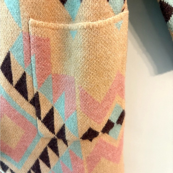 Ariat Multicolor Geometric Cardigan - Picture 7 of 8
